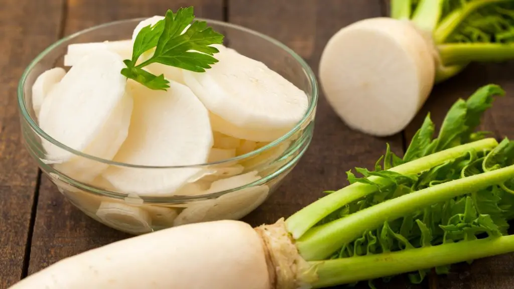 Können Meerschweinchen weißen Rettich oder Daikon-Rettich essen